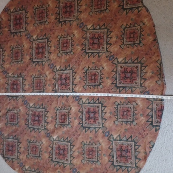 Southwestern Patterned Round Tablecloth - Picture 3 of 9